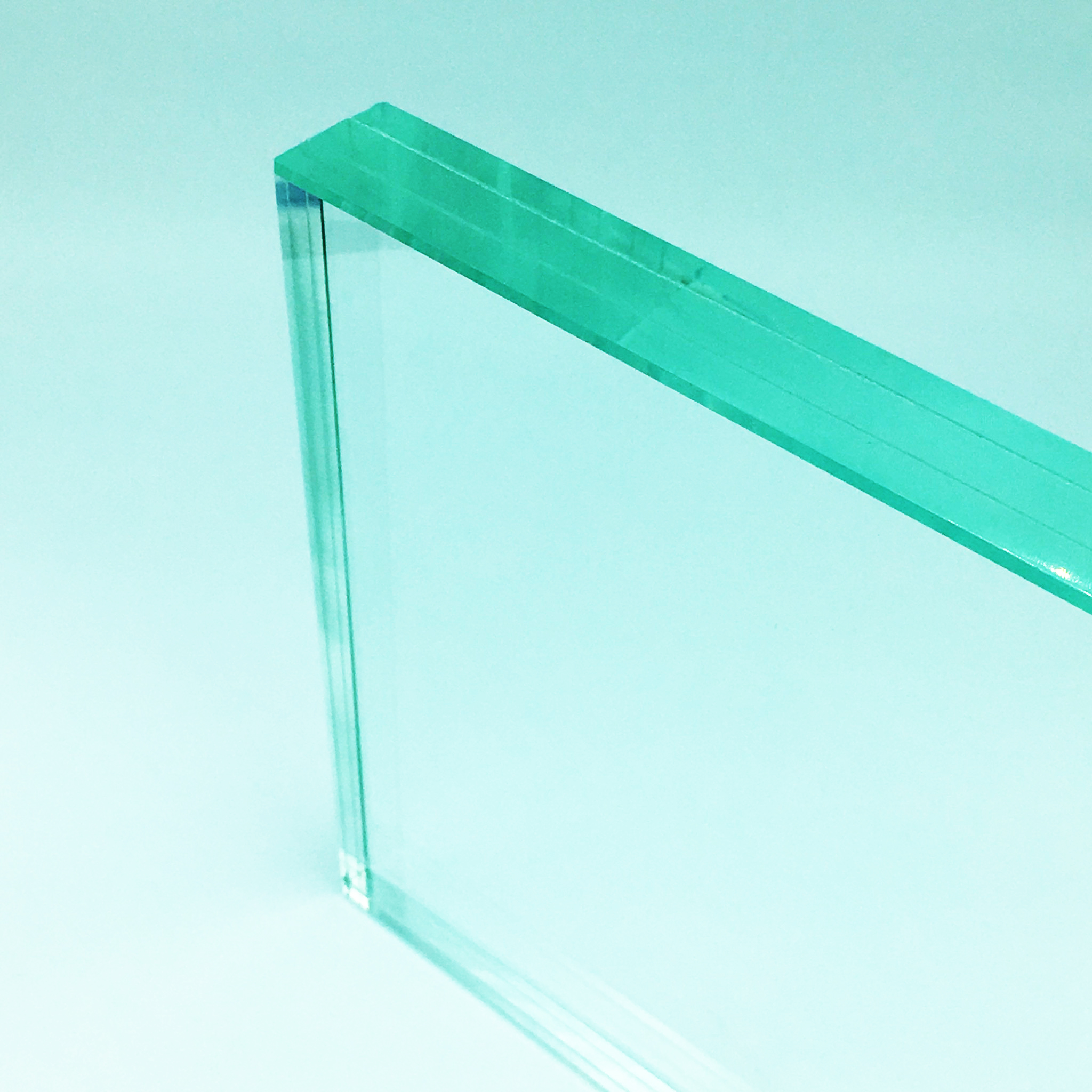 Dalle de sol en verre tri feuilleté (10.10.10/4 - 30mm)